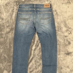 Signature by Levi Strauss & Co Men’s S47 Check pictures for measurements